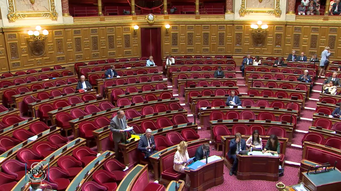 Bernard Buis interroge la ministre des collectivités territoriales sur les maisons France services